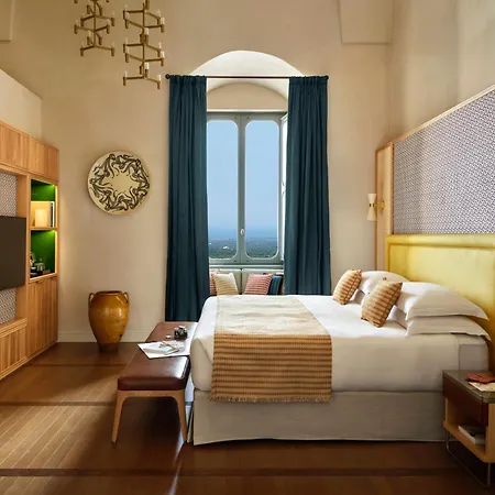Vista Hotel