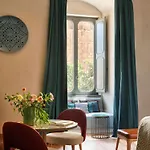 Vista Hotel 5*