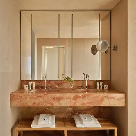 Vista Hotel 5*